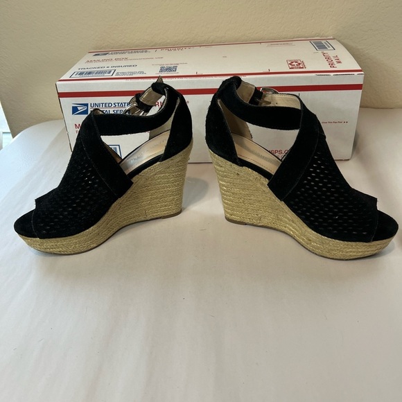 Marc Fisher Helyda Espadrille Black leather Suede Perforated Wedge 5.5 - Picture 3 of 7